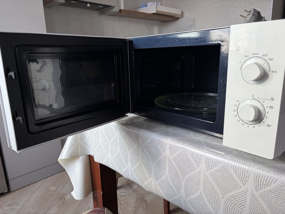 Продается микроволновая печь