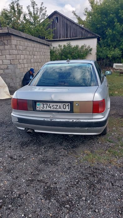 Продам Ауди б4 .