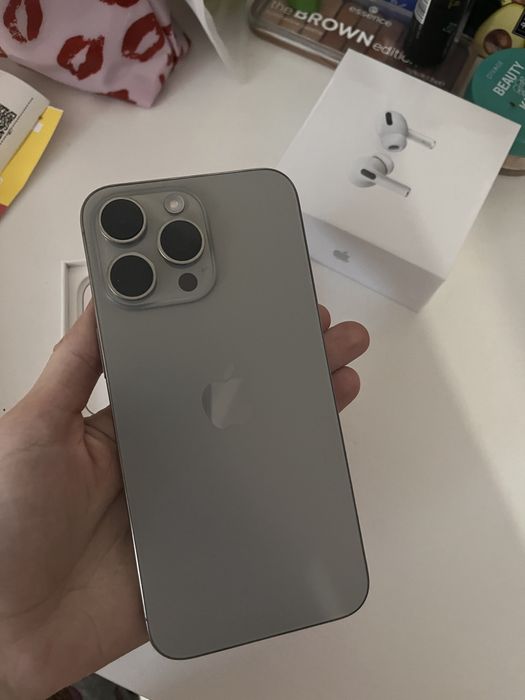 Продам айфон 15 про макс 256гб