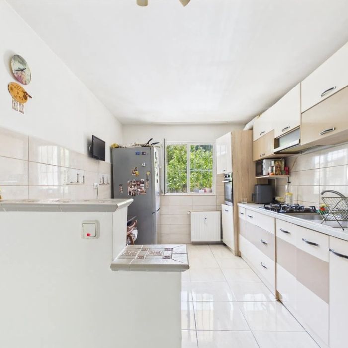 Proprietar-apartament 4 camere