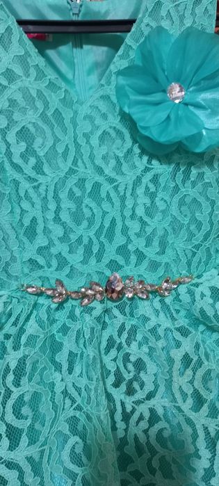 Нарядное платье 38 р.