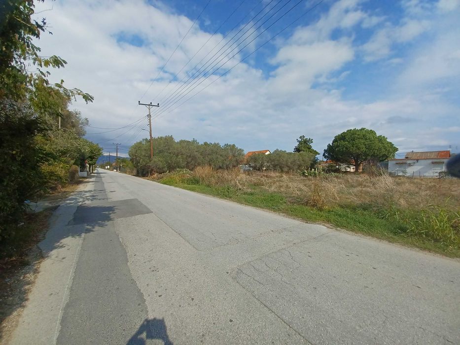 Продава се парцел 1000 м2 в регулация в Паралия Врасна, Гърция