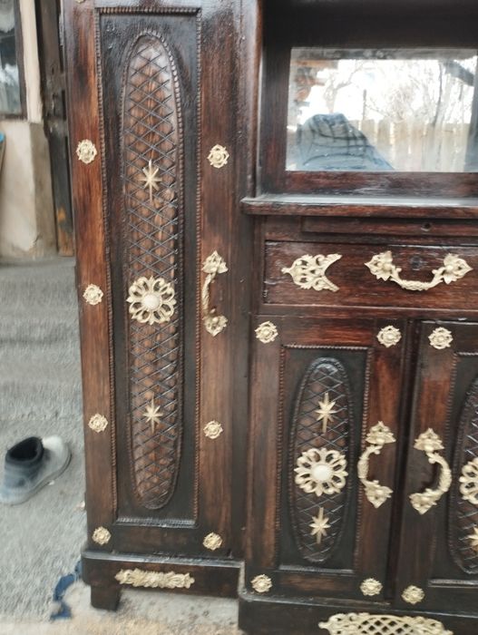 Старинный антикварный мебель буфет бар бронза