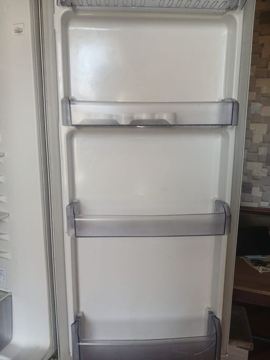 Продаём холодильник Beko на запчасти