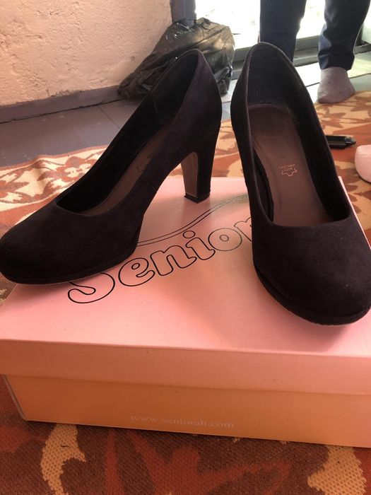 Продавам дамски обувки