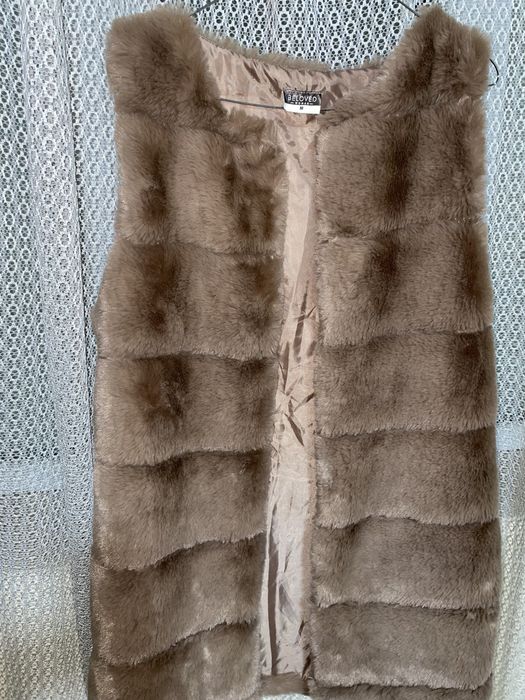 Vestă crem de blană marimea M