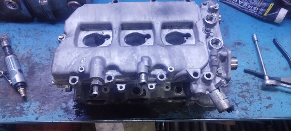 Продам головки блока EZ30