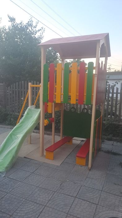 Продам детскую площадку