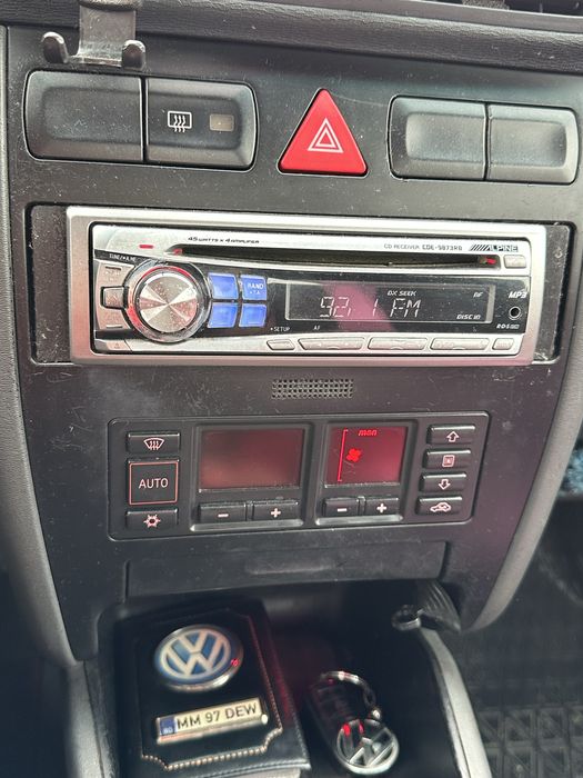 Audi A3 8L in 4 usi.