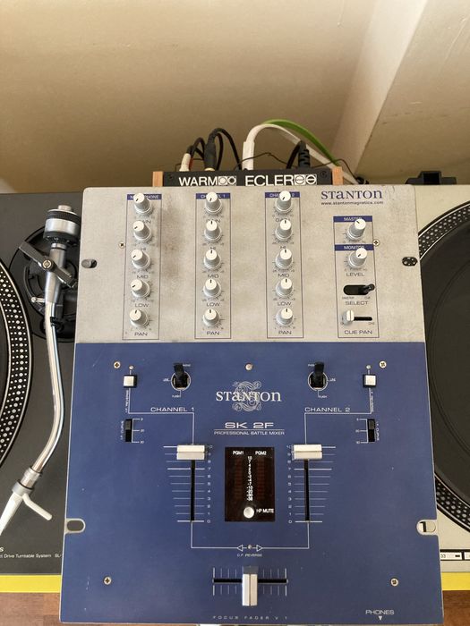 DJ mixer audio Stanton