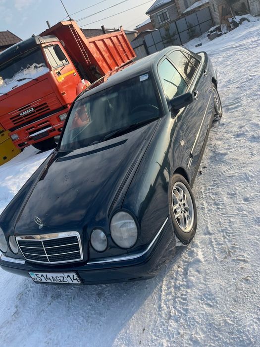 Продам мерс 210