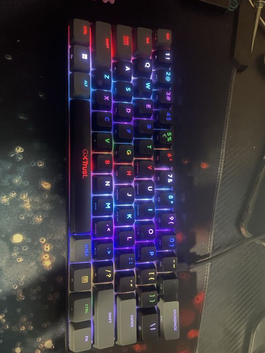 Vand tastatura GXTrust