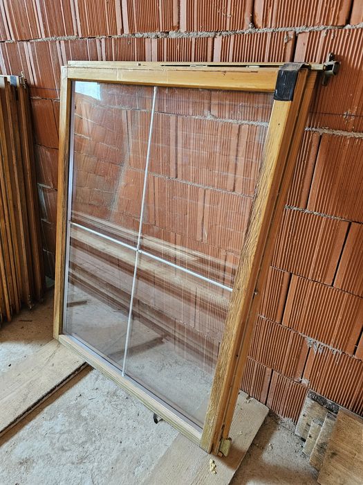 Vand Geamuri termopan cu tâmplărie din lemn