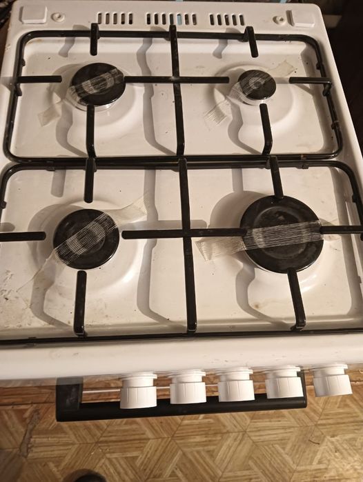 Продам газовую плиту