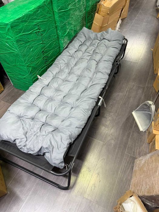 Раскладушка черная с матрасом 73х190 см.