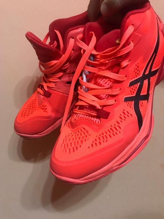 Продам кроссы ASICS Tokyo