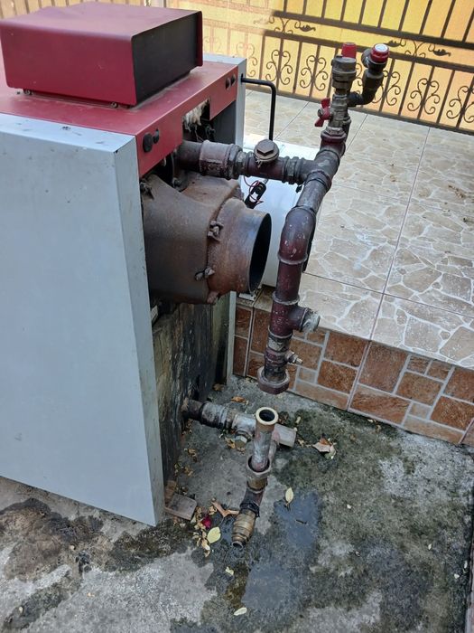 Vând centrala pe lemne +boiler
