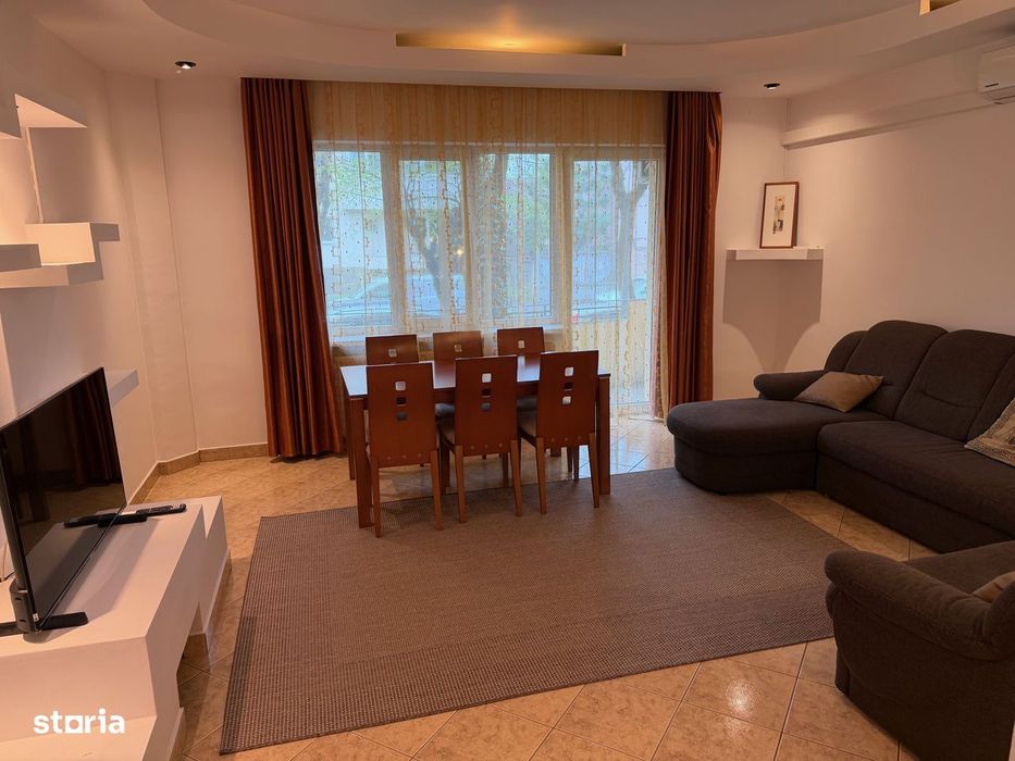 Apartament 3 camere,cu garaj,Zona Centrala