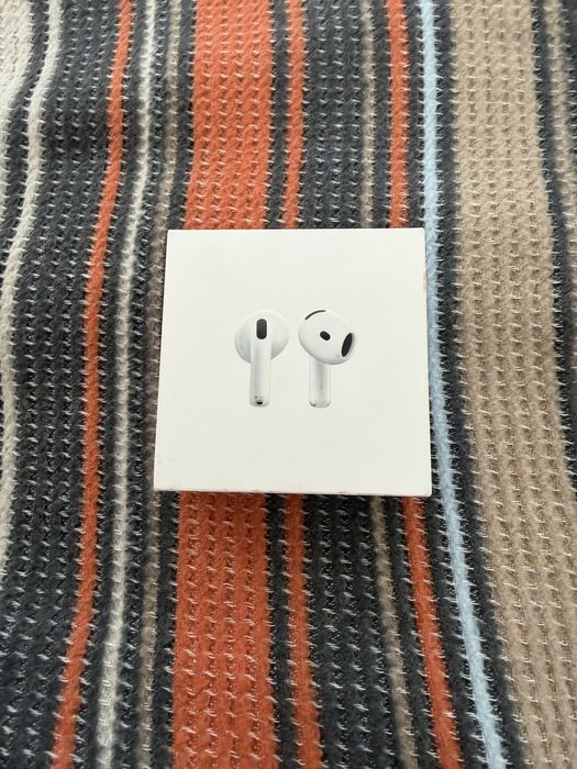 Apple Airpods Gen 4