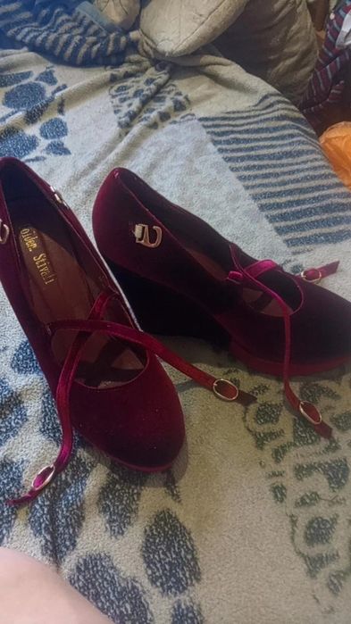 Продам платье и туфли