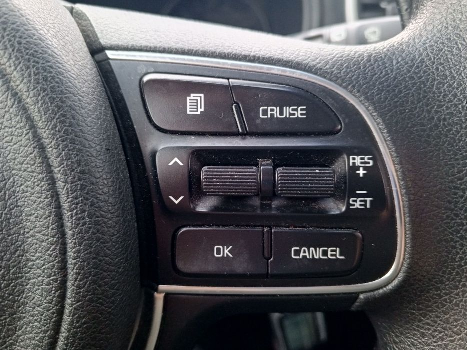 Киа Спортедж кроссовер, полный привод.