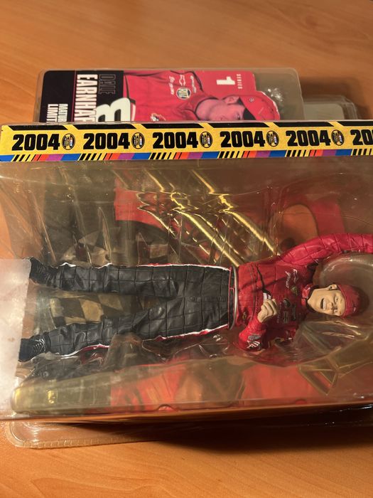 Колекционерска фигура 2004 NASCAR Limited Edition на Dale Earnhardt Jr