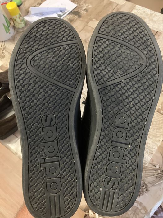 Детски маратонки в отлично състояние Адидас