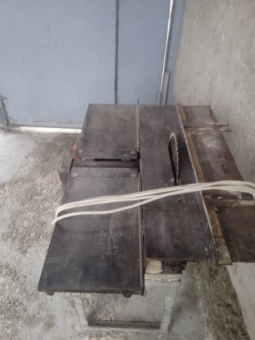 Yog'och kesadigan stanok