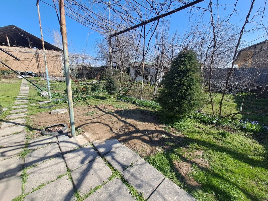 Кушкургонда ховли уй сотилади