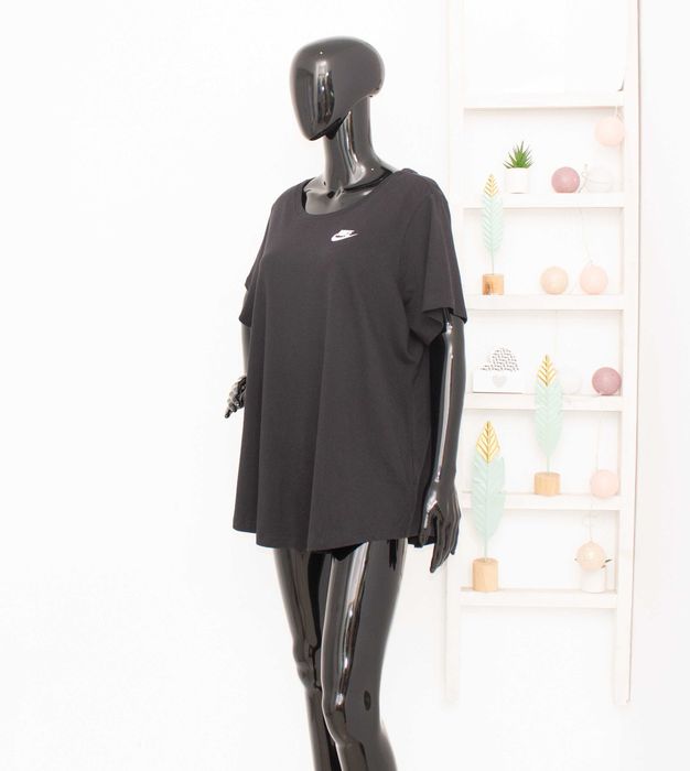 Nike Sportswear Club Essentials дамска тениска черна памук 1X 4XL нова