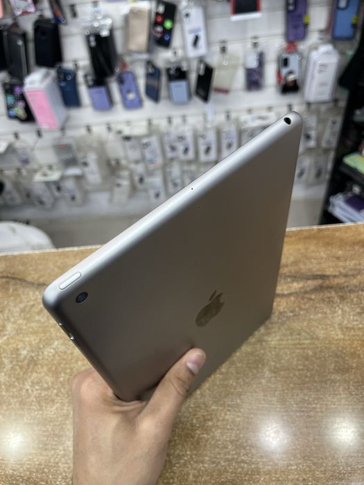 Планшет iPad 6 поколения