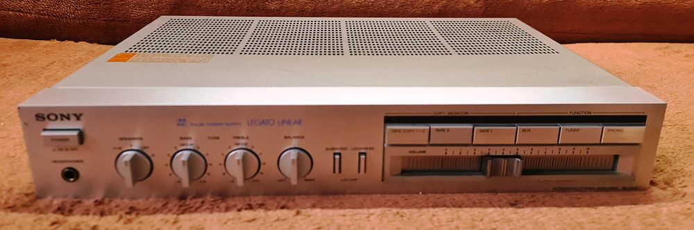 Sony TA-AX3 statie 2X40W pe 8 Ohm, distorsiuni 0,008%