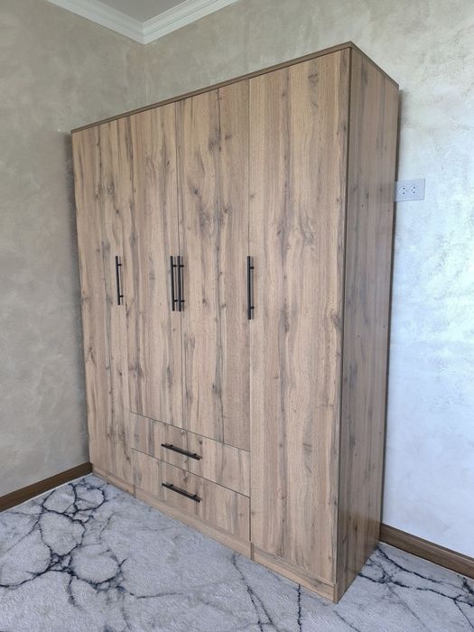 Shkaf sotiladi dastafka ustanovka bepul