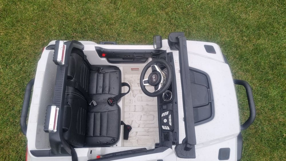 Детский электромобиль