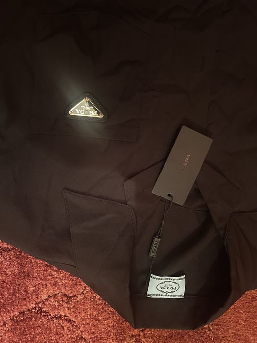 Prada authentic  М размер