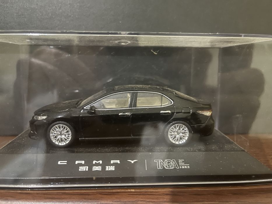 Продам модели 1:43