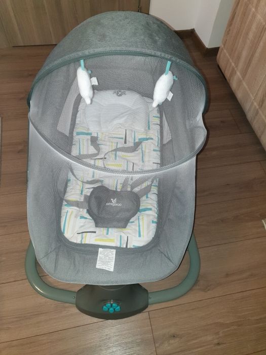 Vând leagăn electric Cangaroo cu telecomandă și conectare la priză