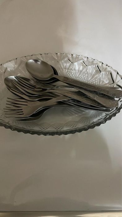 Продам посуду и столовые приборы