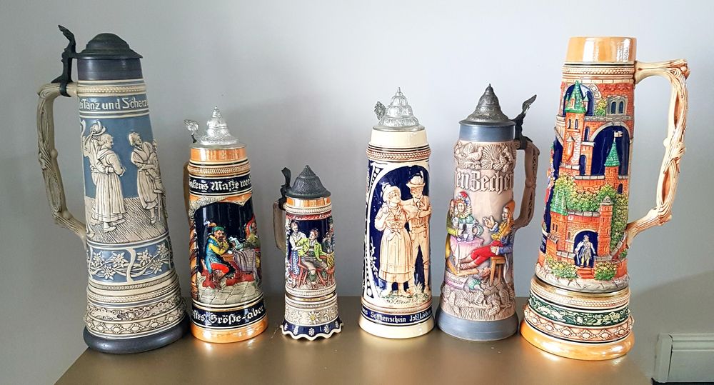 Halbe/carafe vechi din ceramică  glazurata și metal