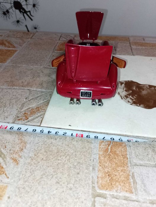 Шах-табла48/48 с дървени фигури от орех и габър,количка ферари