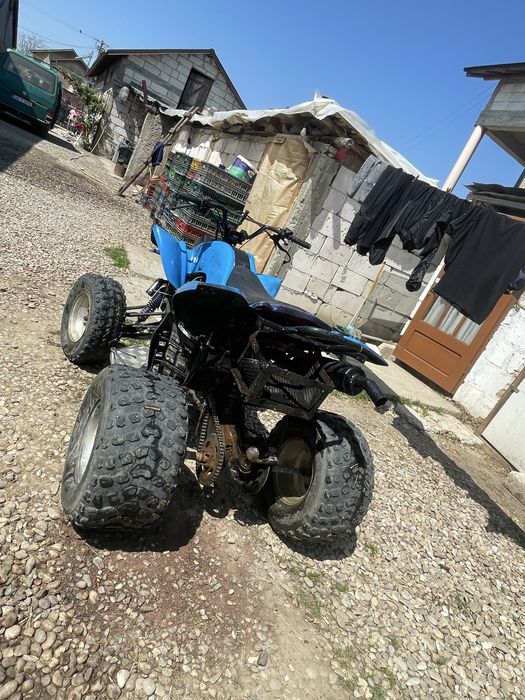 Vand atv de 200cc  in stare forte buna    Vand sau scimb   Are 4+1drepte  prinde 95km