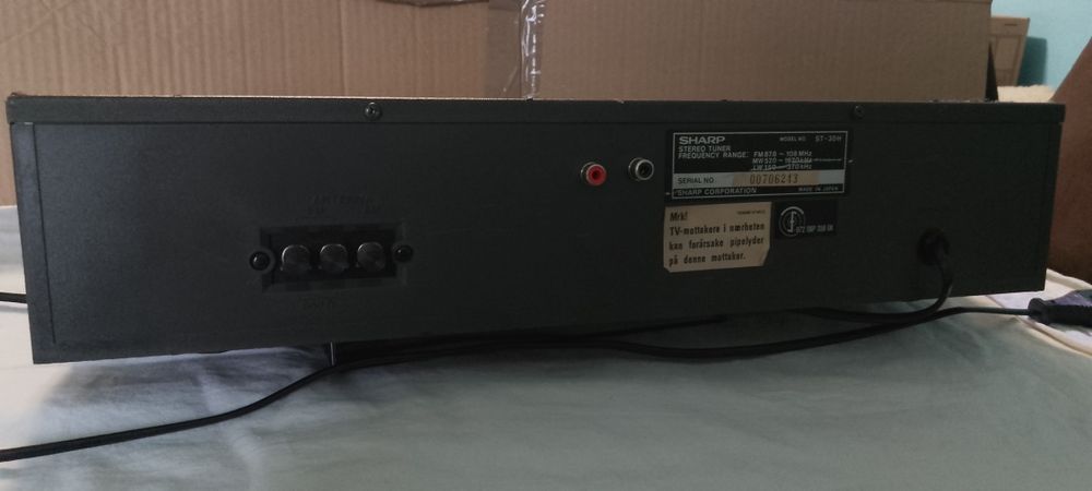 Sharp ST30 стерео тунер