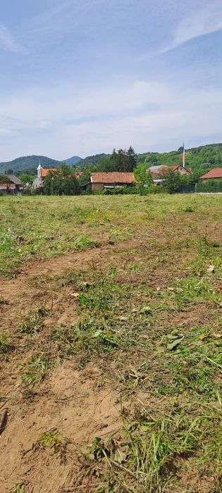 Teren de vânzare centrul orașului Tautii Magherausi