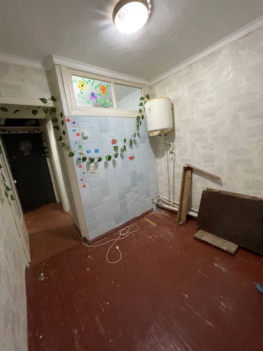 Srocno sotiladi 2honali uy caravan oldida