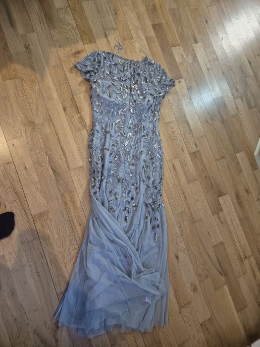 официална рокля с пайети M размер