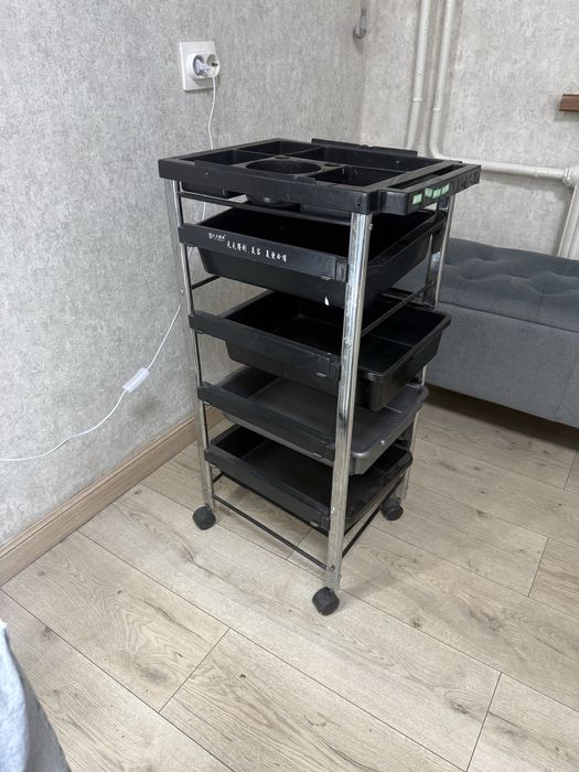 Продам помощник для парикмахера тележка