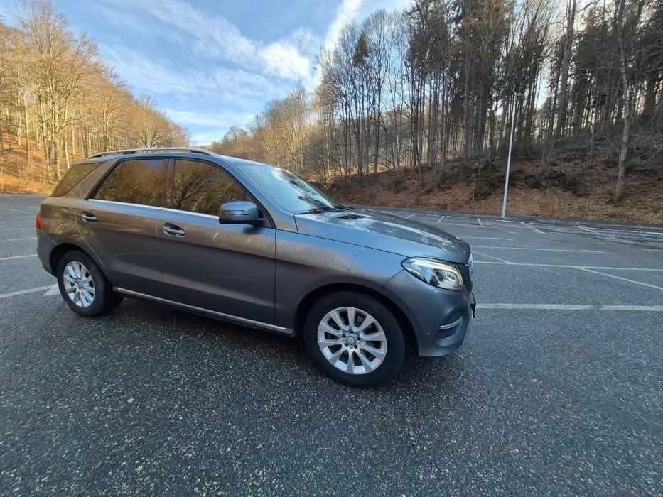 Vând Mercedes GLE 250