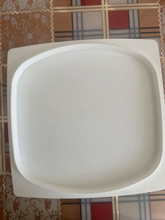 Сырница Tupperware квадратная