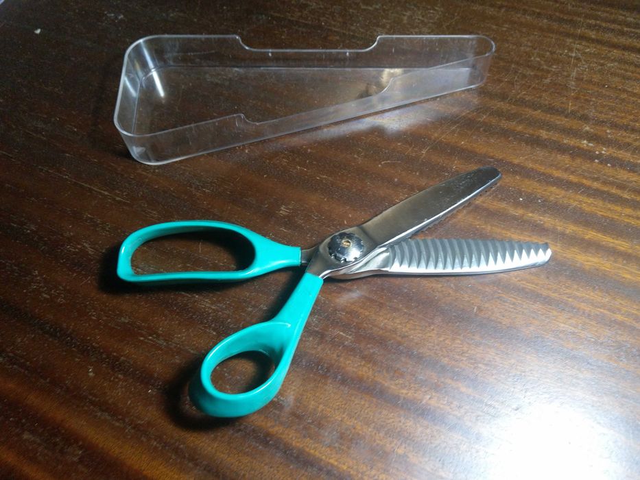 Шивашки ножици зиг заг