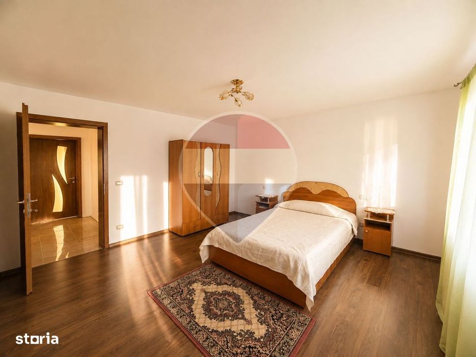 Casa cu 6 camere de vânzare în Negri jud. Bacau / posibilitate duplex